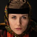 Nataliia Denysenko Instagram - В таке свято , в День Вишиванки, мені не вистачає навіть 10 фото в каруселі, щоб показати всі свої образи в вишитих сорочках 🤍 Одній з них 40 років , вона вишита моєю мамою власноруч , а бабуся зшивала сорочку 🥹🙏🏻 бережу її , як реліквію , і мрію передати далі своїй донечці або онучці… адже в ній стільки любові 🤍 Я, до речі, сьогодні вдягла вишиванку))) А ви? Скільки вишиванок хто має? Може є хтось, хто не має взагалі ?