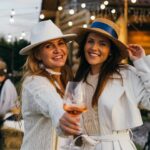 Nataliia Denysenko Instagram - Так неочікувано бувають дні, які запалюють іскорку щастя в очах, від найпростіших речей ✨ Дякую всесвіту, що дарує таких приємних людей, надихаючі розмови, і прості земні втіхи 🙏🏻 Дякую @nikolenkotanya за такий душевний вечір !!! @metrocc_ua і @rodosvit.holiday - це було нереально смачно і красиво !!!! Після такого вечора я думала , як же нам всім не вистачає простого спокійного щастя, цієї «тихої радості», просто нікуди не поспішати і жити то життя… зараз такі моменти на вагу золота 🙏🏻 Скажіть чесно , дозволяєте собі ? Чи є почуття провини за такі моменти ?