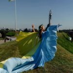 Nataliia Denysenko Instagram - Києве мій - це 🤍 Сьогодні день столиці України 🫶🏻 Оооообожнюю це місто !!! Мої найулюбленіші місця : Андріївський узвіз Поділ Набережна Дніпра Парк Наталка Київське море Напишіть які ваші ? 👇🏻