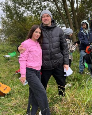 Nataliya Bichan Instagram - Моя Лариса ❤️‍🔥💃🏽🎥

Это всё, что могу написать про проект «совершенно секретно» 🤣🙈🤩

Режиссер: @oksedukhin