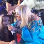 Nataliya Gulkina Instagram - Праздничные дни продолжаются🎄🎄🎄🎸🎺🎤👯‍♀️💃🏻🕺🏿обожаю экспромты и обожаю свою профессию 🙏🏻🩷🌟🌟⛄️❄️🥶# новыйгод#гулькина