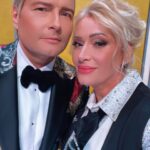Nataliya Gulkina Instagram - ‼️ВНИМАНИЕ ‼️ Грандиозное вокальное шоу «Ну-ка, все вместе!» объявляет «Народный кастинг»! Лидер сотни Сергей Лазарев и бессменный ведущий шоу Николай Басков отправляются в города России на поиски новых талантов, а помогать им в этом будут музыкальные эксперты со стены! Ip. Возможность испытать свою судьбу вокалистам представится в пяти городах России: 10 мая - в Сочи («Сочи Парк») 12 мая - в Екатеринбурге («ЦК Урал») 19 мая - в Нижнем Новгороде (DKRT) 6 июня - в Москве («Мосфильм») 13 июня - в Уфе («Тинькофф Холл») Приглашаются исполнители возрастом от 18 лет, мечтающие попасть на большую сцену самого популярного шоу. Для участия в съемке шоу вокалистам необходимо заполнить анкету на сайте, рассказать о себе, перечислить репертуар, приложить видеовизитку и оставить контактные данные. Прием заявок продлится в каждом городе до начала съемки. На кастинге будет осуществляться телевизионная съемка. Подать заявку можно по ссылке: http://vsevmeste.weitmedia.com/