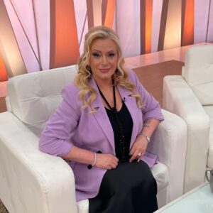 Nataliya Gulkina Instagram - 💖20 февраля в эфире канала Россия @tvrussia в гостях у Бориса Корчевникова @b.korchevnikov 🩷
В программе ЖИЗНЬ И СУДЬБА 😍до встречи друзья мои🙌🏻💋🩷

#гулькина#наталиягулькина #gulkina_natalia #борискорчевников #жизньисудьба