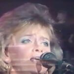 Nataliya Gulkina Instagram - Время мчится, вот и последний день весны….. всем прекрасных выходных. Любите друг друга и наслаждайтесь каждой минутой ♥️🙏🏻☀️☀️☀️🌸🌸🌸 #дневнойангел #наталиягулькина #гулькина#ангел#любовь#весна #счастье