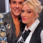 Nataliya Gulkina Instagram - ‼️ВНИМАНИЕ ‼️ Грандиозное вокальное шоу «Ну-ка, все вместе!» объявляет «Народный кастинг»! Лидер сотни Сергей Лазарев и бессменный ведущий шоу Николай Басков отправляются в города России на поиски новых талантов, а помогать им в этом будут музыкальные эксперты со стены! Ip. Возможность испытать свою судьбу вокалистам представится в пяти городах России: 10 мая - в Сочи («Сочи Парк») 12 мая - в Екатеринбурге («ЦК Урал») 19 мая - в Нижнем Новгороде (DKRT) 6 июня - в Москве («Мосфильм») 13 июня - в Уфе («Тинькофф Холл») Приглашаются исполнители возрастом от 18 лет, мечтающие попасть на большую сцену самого популярного шоу. Для участия в съемке шоу вокалистам необходимо заполнить анкету на сайте, рассказать о себе, перечислить репертуар, приложить видеовизитку и оставить контактные данные. Прием заявок продлится в каждом городе до начала съемки. На кастинге будет осуществляться телевизионная съемка. Подать заявку можно по ссылке: http://vsevmeste.weitmedia.com/