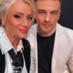 Nataliya Gulkina Instagram - ‼️ВНИМАНИЕ ‼️ Грандиозное вокальное шоу «Ну-ка, все вместе!» объявляет «Народный кастинг»! Лидер сотни Сергей Лазарев и бессменный ведущий шоу Николай Басков отправляются в города России на поиски новых талантов, а помогать им в этом будут музыкальные эксперты со стены! Ip. Возможность испытать свою судьбу вокалистам представится в пяти городах России: 10 мая - в Сочи («Сочи Парк») 12 мая - в Екатеринбурге («ЦК Урал») 19 мая - в Нижнем Новгороде (DKRT) 6 июня - в Москве («Мосфильм») 13 июня - в Уфе («Тинькофф Холл») Приглашаются исполнители возрастом от 18 лет, мечтающие попасть на большую сцену самого популярного шоу. Для участия в съемке шоу вокалистам необходимо заполнить анкету на сайте, рассказать о себе, перечислить репертуар, приложить видеовизитку и оставить контактные данные. Прием заявок продлится в каждом городе до начала съемки. На кастинге будет осуществляться телевизионная съемка. Подать заявку можно по ссылке: http://vsevmeste.weitmedia.com/