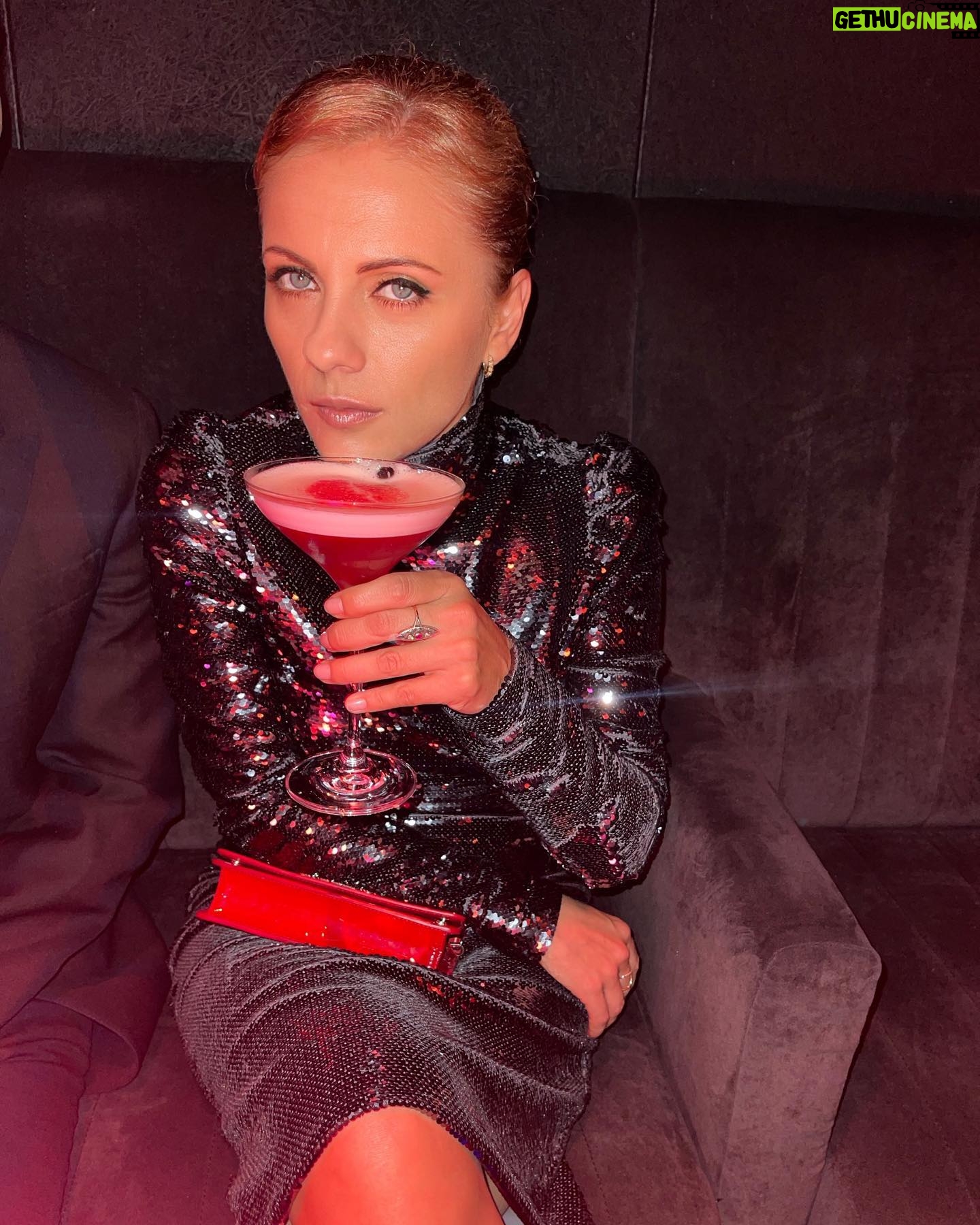 Natalya Eprikyan - 10.7K Likes - Даэхала 💋 #худодобедношикарно #боленеменеероскошно #уселасьпоудобнее