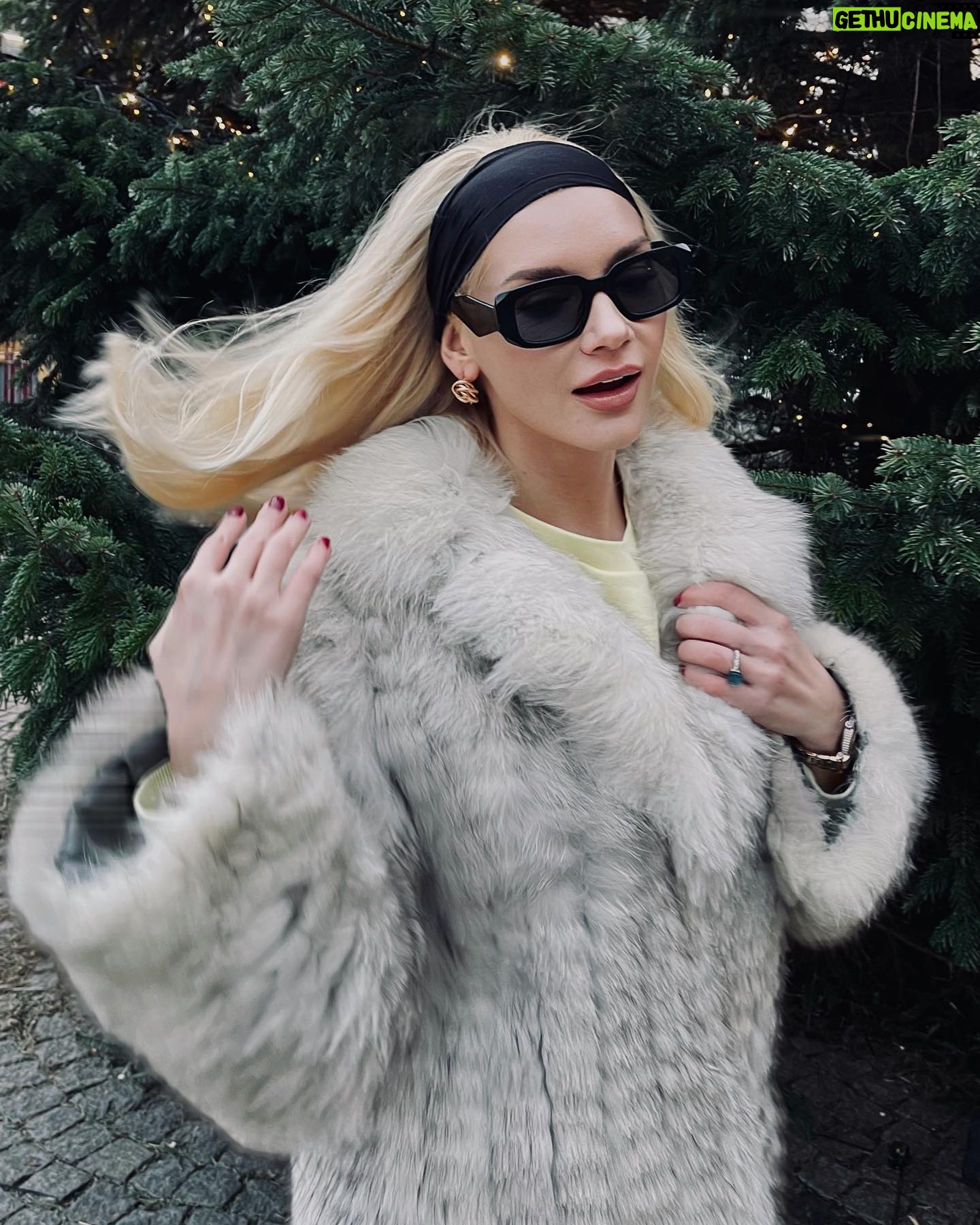 Natalya Mogilenets Instagram - Winter mood 🖤