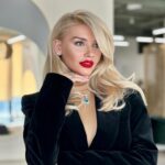 Natalya Mogilenets Instagram - Весна - це час краси, натхнення та оновлення 🥰 У свій приїзд до Києва, я намагаюсь зробити все і одразу😅 І попрацювати у студії, і навести красу🙈Бо в Україні найкращі майстри в бьюті сфері. Сьогодні я познайомилася з новим салоном @zmina.kyiv . Дуже дякую дівчатам, які врятували моє волосся від невдалого фарбування. Майстри цього салону не тільки роблять гарні, якісні фарбування будь - якої складності, а ще й безпечні, бо це дуже важливо - максимально зберігати здоровʼя волосся🥰 Тому моє фарбування було без використання порошку. Мені дуже подобається, а як вам?🤗