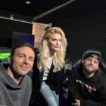Natalya Mogilenets Instagram - Київ. Студія. І я в компанії талановитих людей🥰До речі, скоро нова пісенька 🔥