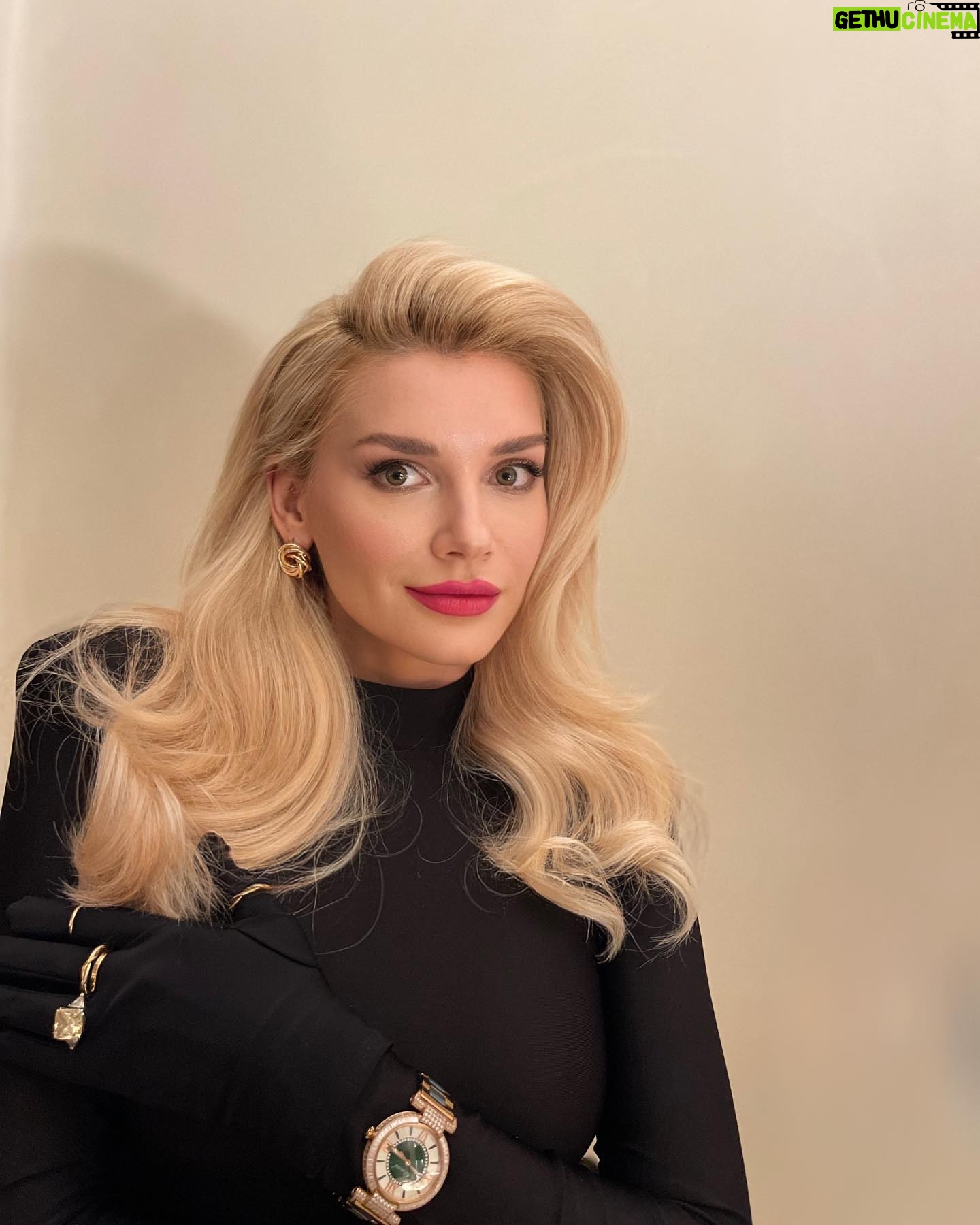 Natalya Mogilenets Instagram - По при всі негаразди ми зустрічаємо 2024 рік з любовʼю і вдячністю❤️