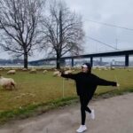 Natalya Mogilenets Instagram - Зустріла своїх😂🐑Відміть свою найкращу подружку, може вона також тут🙏🏻🤣