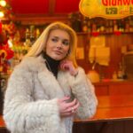 Natalya Mogilenets Instagram - Передноворічні дні – час спогадів і світлих думок. Коли, як в дитинстві, хочеться вірити в чудеса і опинитися в казці😍