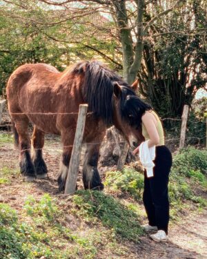 Natasha Khan Instagram - horse and I 🤍