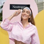 Natasha Domínguez Instagram - About cafecito, but first sunscreen event🤎 con gente linda. gracias @neutrogena x @versaillesmiami por la invitación✨ (La última foto está como de revista, díganme si no?) . Manager @palomeragroup Fotos by @kikeflorescreator