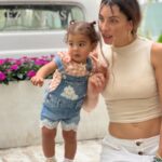 Natasha Domínguez Instagram - Mi mejor amiga y yo aquí en el chisme✨🤗💖