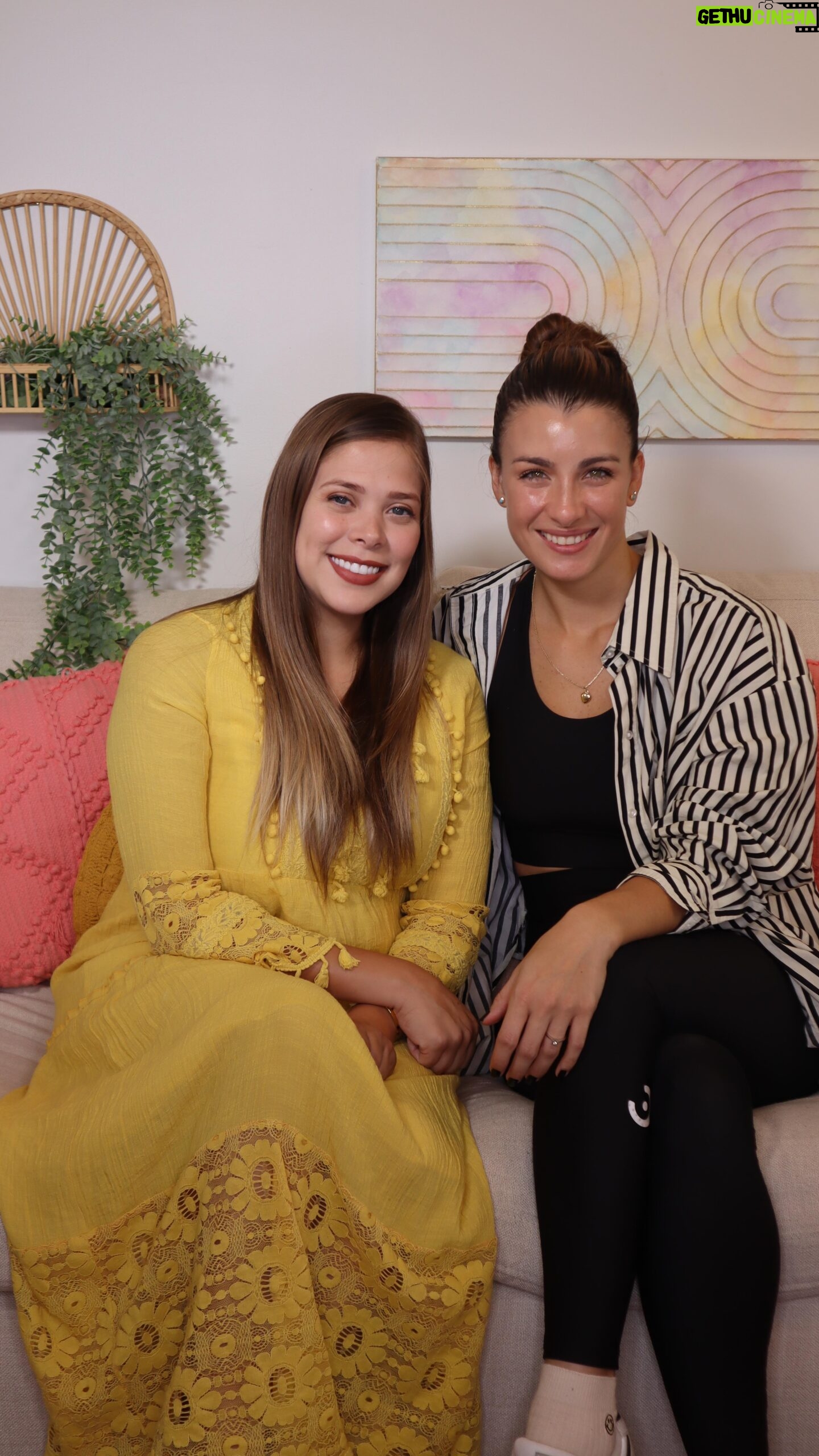 Natasha Domínguez Instagram - Es fácil perdernos cómo mujer cuando nos convertimos en madres. En este episodio, exploramos la transformadora experiencia de convertirse en madre sin perder la esencia de ser mujer. Es importante identificar esto y trabajar día a día en nuestro amor propio porque recuerden, “mamá feliz, bebé feliz”. @natydominguez nos cuenta como ha vivido este proceso y que estrategias implementa para seguir trabajando en su amor propio. #mamarcoiris #podcast #maternity #motherhood