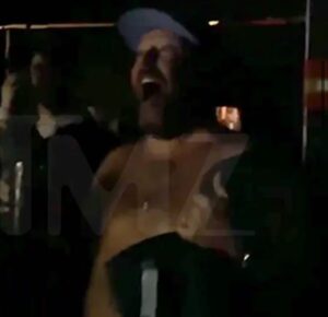 Natasha Leggero Instagram - bert took his shirt off so i did too. improv said not to post but tmz already did so f it. Should female comics be able to do the same things as male comics? Because ive also been thinking about trying to fuck my opener