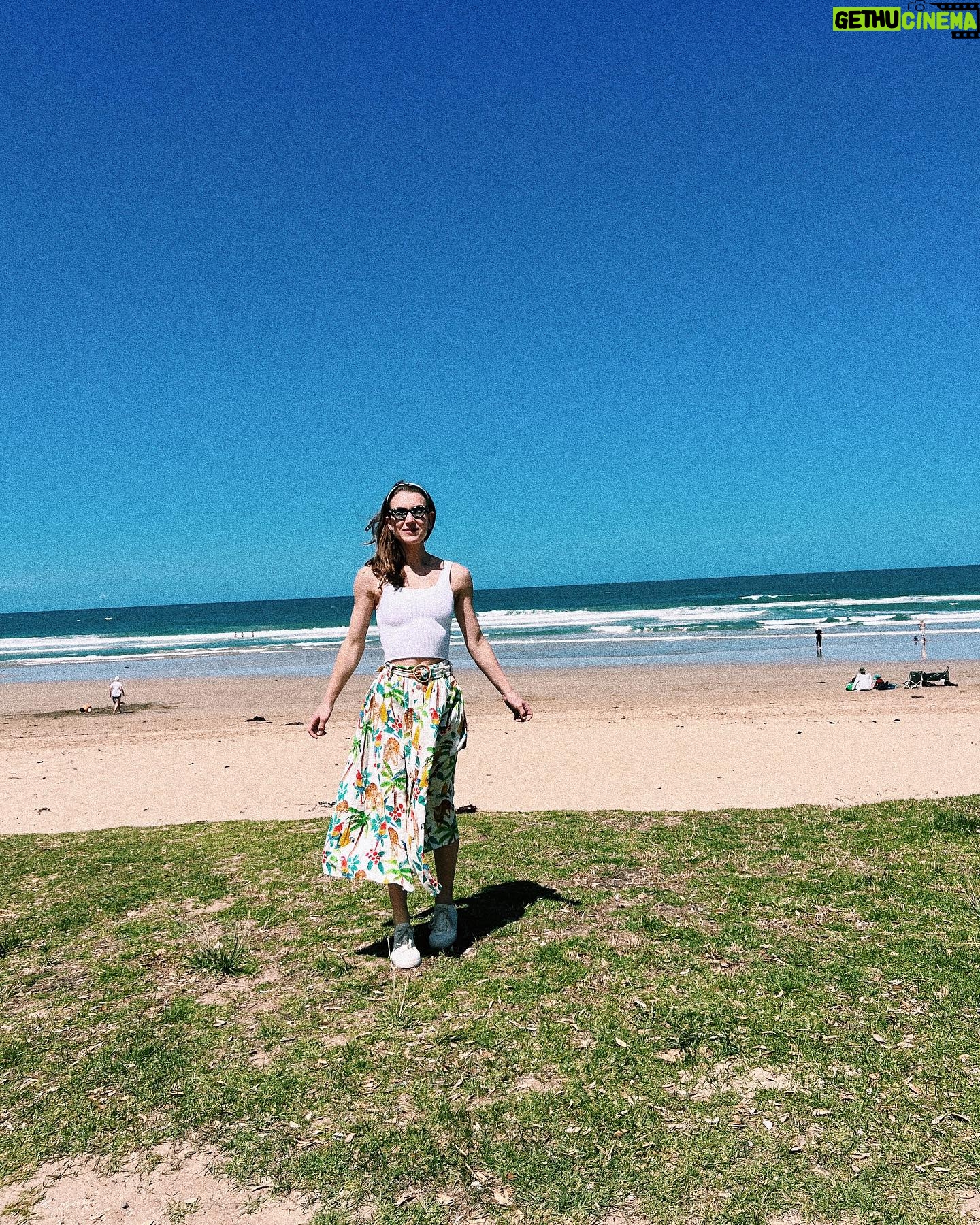 Nathalia Ramos - 2.1K Likes - Aussie Summer - swipe for extra cuteness 🇦🇺🐨