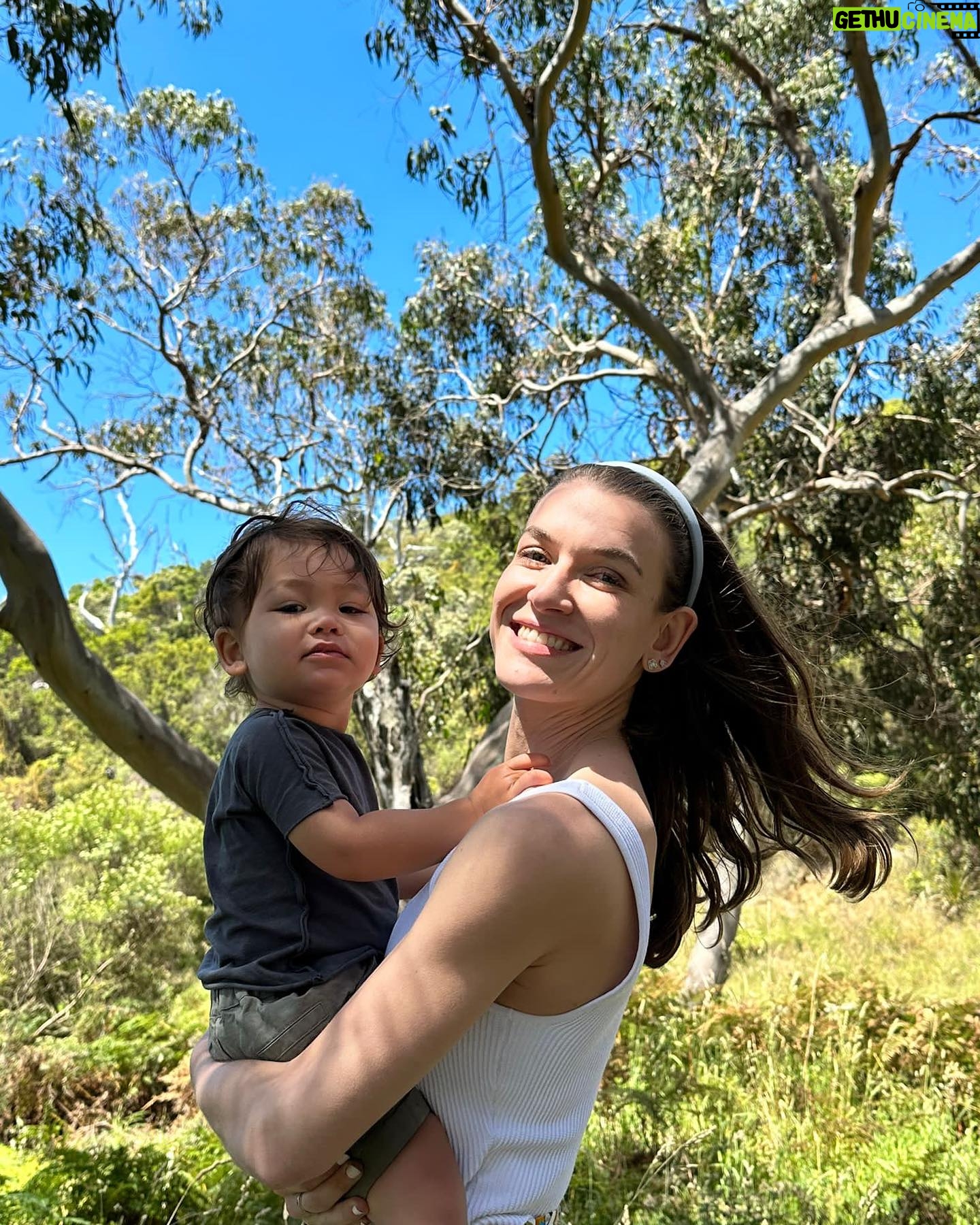 Nathalia Ramos - 2.1K Likes - Aussie Summer - swipe for extra cuteness 🇦🇺🐨