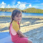Nathalie Hart Instagram - Summer 🤩
