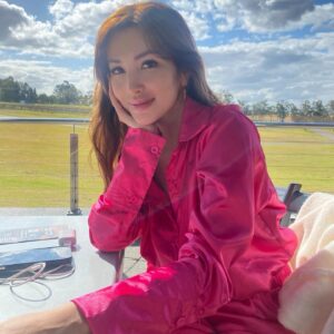 Nathalie Hart Instagram - 👽👽👽 me randomly posting on ig so you know im alive 👋
