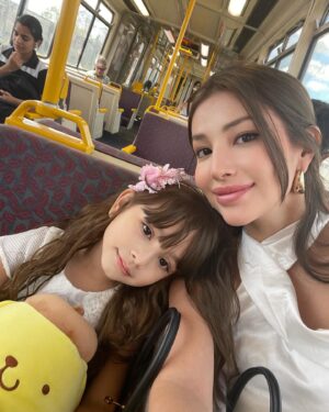 Nathalie Hart Instagram - Everywhere ✈️ 🍱