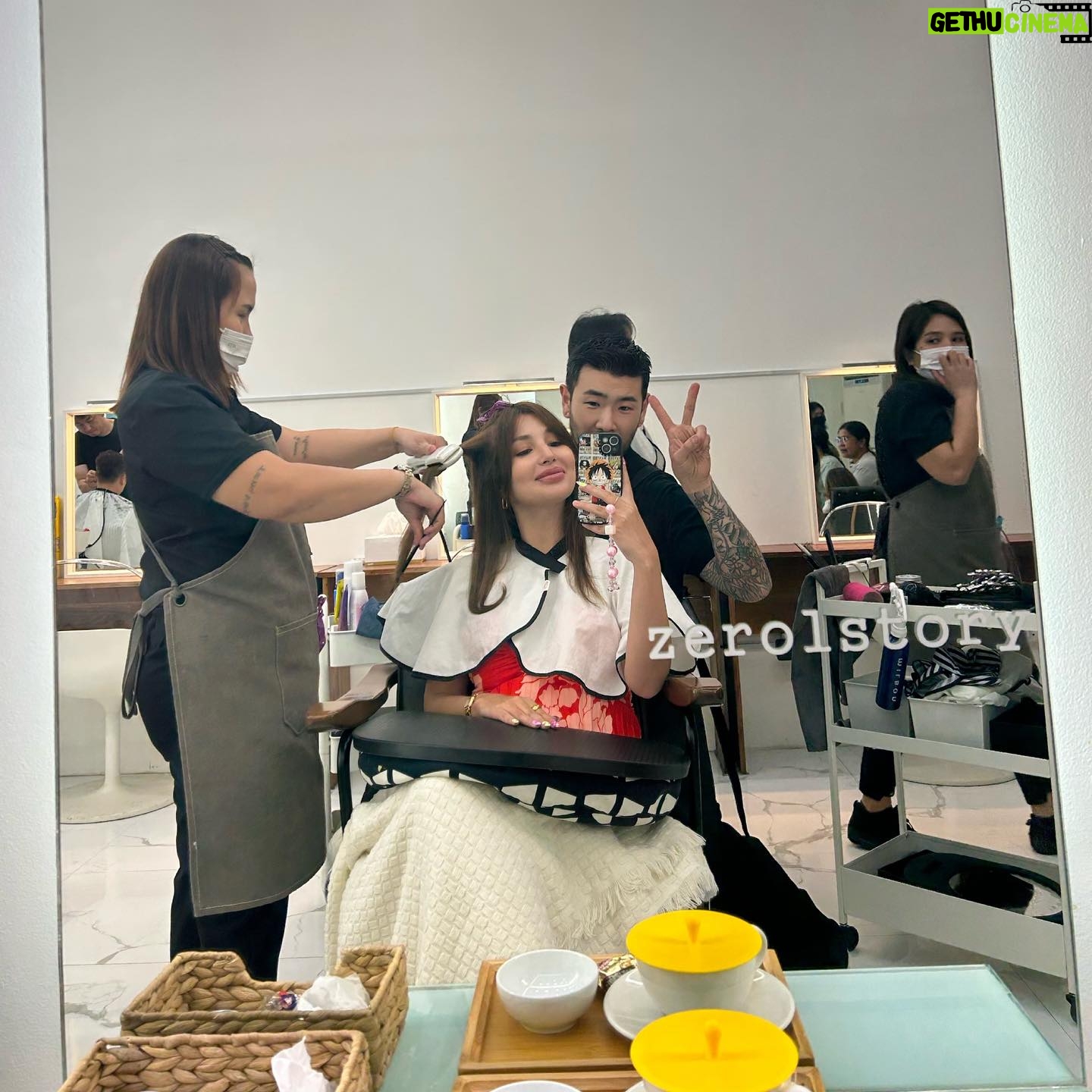 Nathalie Hart Instagram - Extended bday celebration 🍾 Decided to Pamper myself at @royalaestheticsph with my favorite vitamin drip that makes me fresh and young 😭🤯🤩 thank you @armissyou for my Baby LV bag 🤩 love you 😘 then decided to have a new hairdo 💇♀️ with @zero1story_