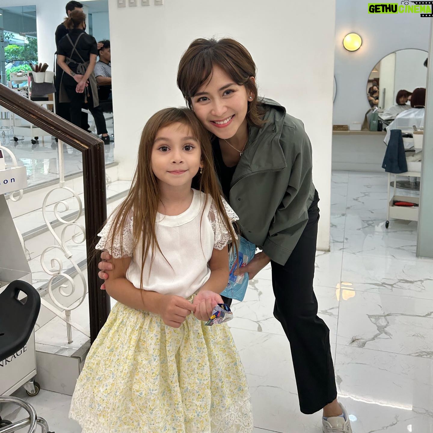 Nathalie Hart Instagram - Extended bday celebration 🍾 Decided to Pamper myself at @royalaestheticsph with my favorite vitamin drip that makes me fresh and young 😭🤯🤩 thank you @armissyou for my Baby LV bag 🤩 love you 😘 then decided to have a new hairdo 💇♀️ with @zero1story_