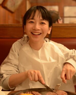 Natsume Mito Instagram - 沖縄の思い出🌺
#きむちゃんのまねーじゃーふぉと
#mito_natsume