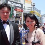 Natsume Mito Instagram - #第16回沖縄国際映画祭 🌺レッドカーペットを歩かせて頂きました！ 暑い中お声掛けくださった皆様ありがとうございました☺️ 久しぶりの沖縄で久しぶりになつめこにも会えたしとっても素敵な2日間でした🦭🌺 写真は「 #お屋敷の神様 」監督の源田泰章監督、西伊豆町の星野淨晋町長です！ 西伊豆の子供達ともレッドカーペットを歩けたのがよき思い出です🧒🏻👦🏻みんな仲良くしてくれてありがとう☺️ はーー！最高ー！だったー！ また沖縄の思い出を載せていきます🌺🦭 #島ぜんぶでおーきな祭 #mito_natsume