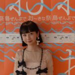 Natsume Mito Instagram - #第16回沖縄国際映画祭 🌺レッドカーペットを歩かせて頂きました！ 暑い中お声掛けくださった皆様ありがとうございました☺️ 久しぶりの沖縄で久しぶりになつめこにも会えたしとっても素敵な2日間でした🦭🌺 写真は「 #お屋敷の神様 」監督の源田泰章監督、西伊豆町の星野淨晋町長です！ 西伊豆の子供達ともレッドカーペットを歩けたのがよき思い出です🧒🏻👦🏻みんな仲良くしてくれてありがとう☺️ はーー！最高ー！だったー！ また沖縄の思い出を載せていきます🌺🦭 #島ぜんぶでおーきな祭 #mito_natsume