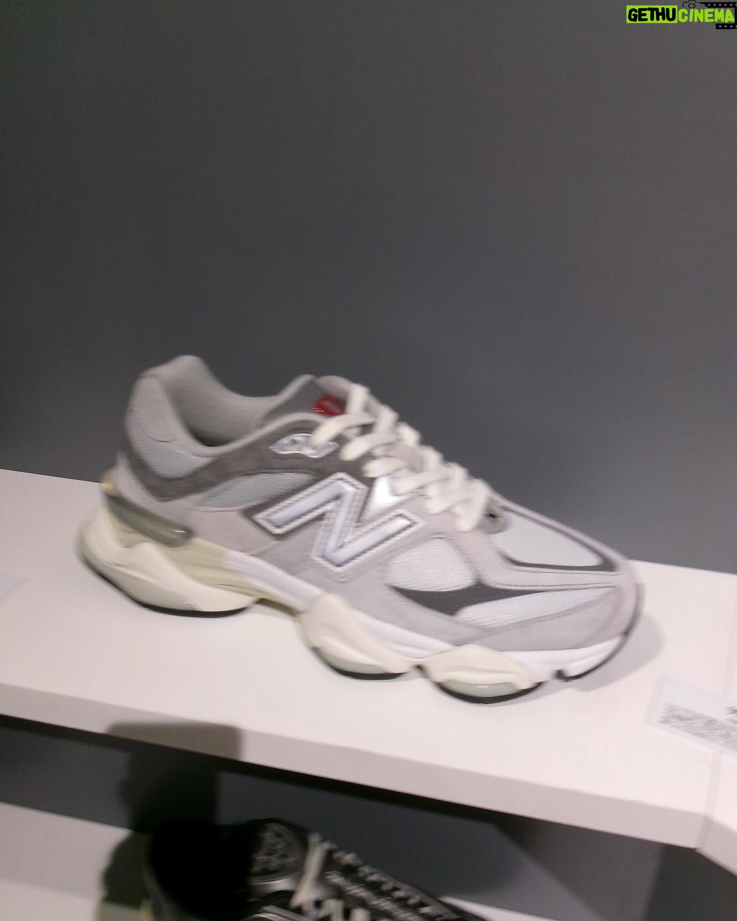 Natsume Mito Instagram - New Balance Grey Days 2024 『Celebrating the Premium Grey』 に参加しました👟 グレーと女性をフォーカスした展示が本当に素敵でした! グレーってこんなかわいいんだ!って、この展示を通してグレーが好きになった🦭♡ グレーのニューバランスを取り入れた素敵なグレーのスタイリングに見惚れた1日だったよー👟♡ 1日だけのイベントだったからもっとたくさん広まってほしいなぁ🫶 #newbalance #greyday #pr @newbalance @newbalancewomen
