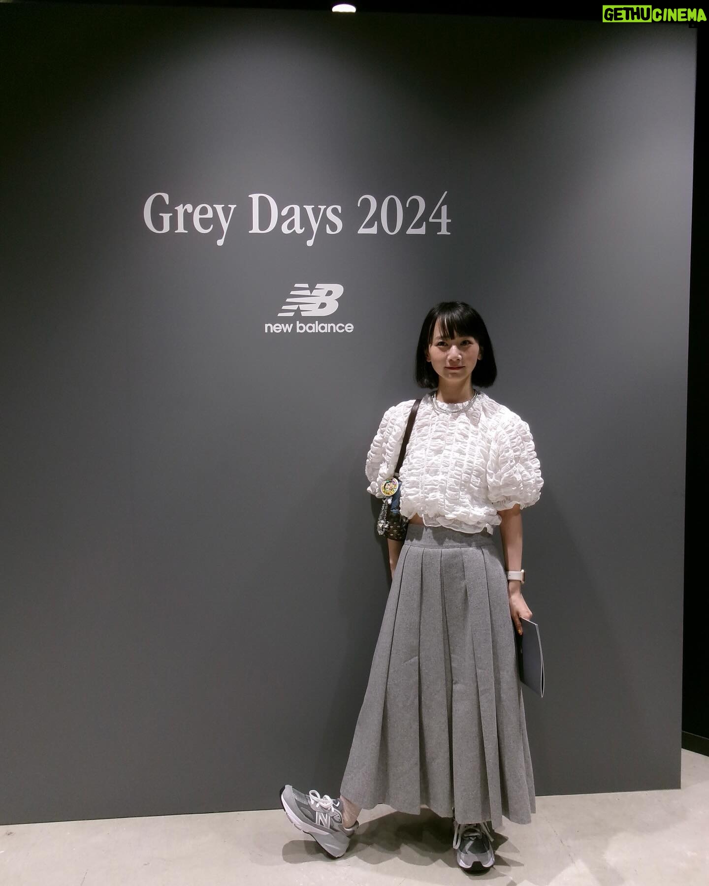 Natsume Mito Instagram - New Balance Grey Days 2024 『Celebrating the Premium Grey』 に参加しました👟 グレーと女性をフォーカスした展示が本当に素敵でした! グレーってこんなかわいいんだ!って、この展示を通してグレーが好きになった🦭♡ グレーのニューバランスを取り入れた素敵なグレーのスタイリングに見惚れた1日だったよー👟♡ 1日だけのイベントだったからもっとたくさん広まってほしいなぁ🫶 #newbalance #greyday #pr @newbalance @newbalancewomen