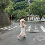 Natsume Mito Instagram - 『お屋敷の神様』舞台挨拶でした🌅！ 舞台となった西伊豆にまた戻ってくることが出来ました☺️ 素敵な時間をありがとうございました！ お天気悪くて、夕日は雲に隠れちゃって見られなかったのでまたリベンジしにきます🌅✊ @info_nishiizu #お屋敷の神様 stylist @kayo_fujiwara