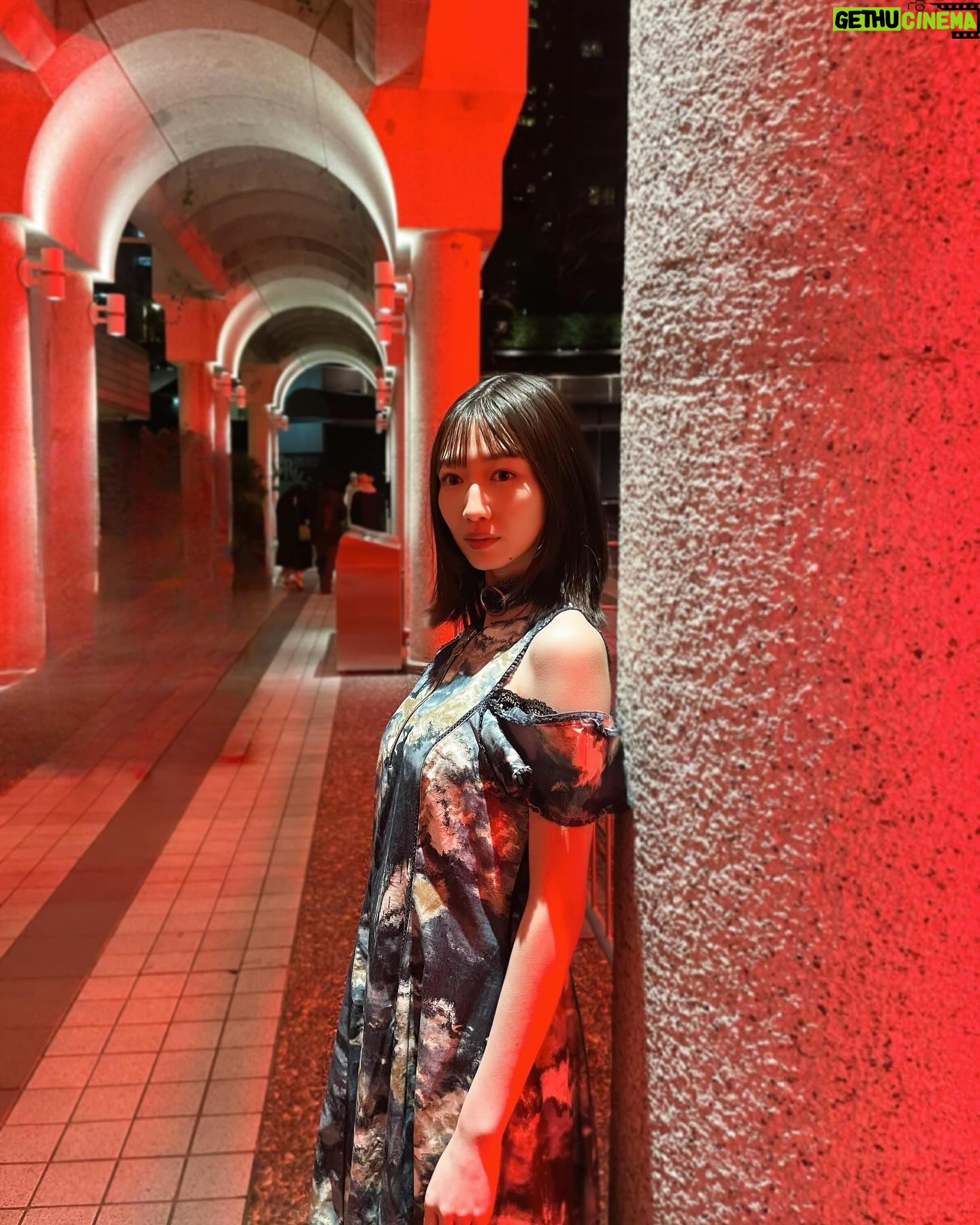 Natsumi Okamoto - 3 Likes - tiittokyoさんのコレクションにご招待いただき
@tiit_tokyo のアイテムのスタイリングで、
ショーを観させていただきました🟥どれも洗練された素敵なお洋服で、かわいかったです☺︎着用したワンピースもかわいい☺︎