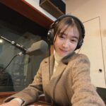 Natsumi Okamoto Instagram - みなさまお知らせです📢 なんと！わたくし念願のラジオ番組が、はじまります📻 番組名は、 「岡本夏美の近距離ラジオ」　です🏡🌳👣 ラジオアプリ　AuDeeオーディーにて 毎週日曜日　お昼12時から配信されます📻 初回放送は、 2月4日からです！ やったー！！！夢が叶いました、 みんな本当にありがとう、 ここから一緒に盛り上げて頂けたら嬉しいです。 メッセージメール感想等たくさんお待ちしています！！！ メッセージは #近距離ラジオ　番組公式サイト、そして番組公式X等 SNSからも募集します✉️ 是非チェックよろしくお願いします！ さて…どんなラジオになるのか…おたのしみに😌 　 やった〜やったー！！！！！！！！