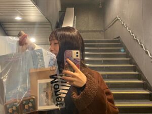 Natsumi Okamoto Instagram - モネ展🖼️かわいいかわいいクッキー缶。
家族にお土産。