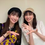Natsumi Okamoto Instagram - 今日！！✨😭 ご縁を頂きまして、モーニング娘。’24さんの 武道館ライブを観に行かせいただきました😭😭😭✨✨✨ すごいすごいすごい！ほんもの！ほんもの！ 可愛いとか、カッコいいとかを飛び越えまくって 日本語では表しきれないぐらいの 衝撃と感動。。。パワーをもらいました。 そして、岡本のことを応援してくださってると 素敵な噂が流れてきて…わたしもすごくすごく 気になって応援をしていた羽賀朱音ちゃんにもお会いできて、 なんとも魅力たっぷりの！！！パフォーマンスも もちろん楽しませていただきまして！！！ 本当に、さいこうな時間でございました😭✨🏵️🏵️ ワタシはずっとオレンジ色のサイリウムを どこか、緊張しながらも、握りしめていたのですが、 気づいたら、最後の方には、 素敵なファンの皆様のサイリウムの動きにあわせて、 振り回しておりました。 ファンの方とのあの、一体感も、体感できて嬉しかったです そして、えりぽん！！！！ おはガールの直属の先輩です！！笑 えりぽんもひっさしぶりに会えて嬉しかった！！！！👌🖐️ リーダーなんだ…すごい…えりぽん…すごい… そんな感じでしたずっと。 最高ですね。 さらに愛すべき鞘師サマとも めんつゆひとり飯ぶりに会えまして、(興奮で写真撮り忘れた) 見つけた瞬間抱きしめてしまいました。さいこう。 ということで、本日は、 ちょーちょーいい感じでした😭😭😭