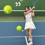 Nattamon Chokejindachai Instagram - มาค่ะพี่จะสอน ออกกำลังกายเชิง costume เค้าทำกันแบบนี้ค่าา🎾🎀⛑️😼👟💫