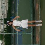 Nattamon Chokejindachai Instagram - มาค่ะพี่จะสอน ออกกำลังกายเชิง costume เค้าทำกันแบบนี้ค่าา🎾🎀⛑️😼👟💫