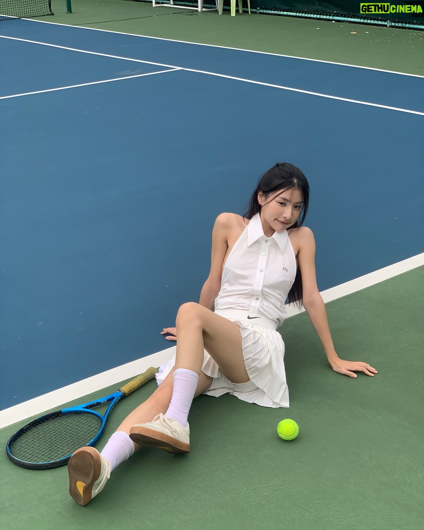 Nattamon Chokejindachai Instagram - มาค่ะพี่จะสอน ออกกำลังกายเชิง costume เค้าทำกันแบบนี้ค่าา🎾🎀⛑️😼👟💫