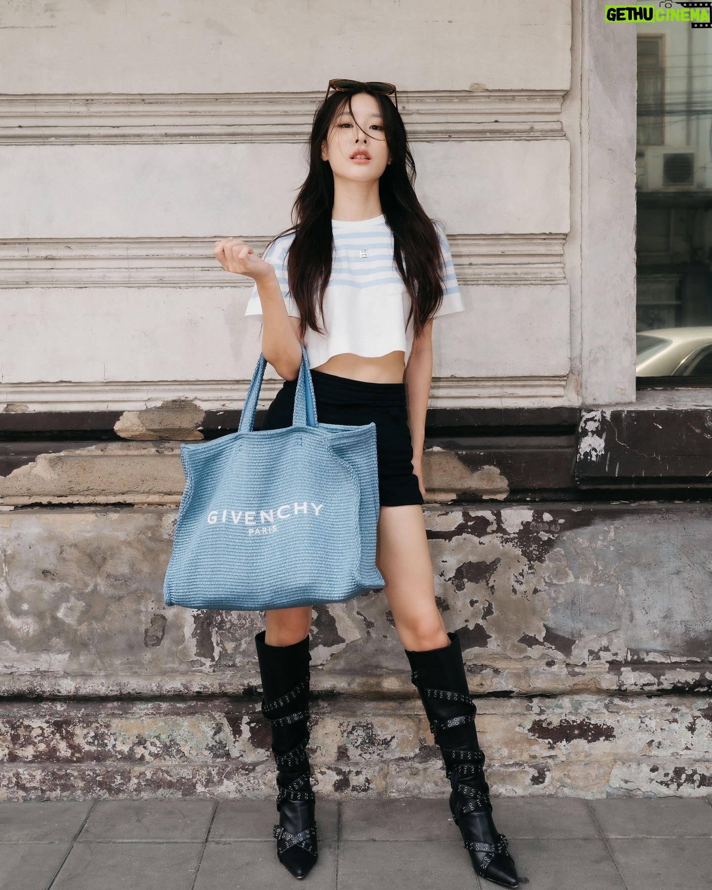 Nattamon Chokejindachai Instagram - @givenchy #GivenchyPlage 🩻 are you down to be, a distraction baby?