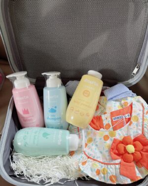 Nattasha Nauljam Instagram - ขอบคุณของขวัญน่ารักๆ จาก @absorba.thailand  นะคะ น้องเรมีอาชอบมากเลยค่ะ ตัวนุ่ม ห้อมหอม 🦄 ❤️🥰