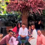 Nausheen Ali Sardar Instagram - Reunion time for some fun!!!#oldfriendships #🤣 #reels #bloopers #funnyreels #beyonce #trendingreels #kkusum @balajitelefilmslimited #❤️ @sonytvofficial