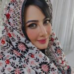 Nausheen Ali Sardar Instagram – In love with  this #phulkari #dupatta  #❤️ @raymon_kakar  #black #red #white #instagram #indian  #fashion #clothes