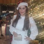 Nausheen Ali Sardar Instagram - #HelloDecember MY MOST FAV TIME OF THE YEAR❣️ #JOY #happiness #love #christmasiscoming #isitchristmasyet 😍🤩🥳 @novotelmumbaiairport Event-Fashionshow by juice @ranjitrodricks 💖
