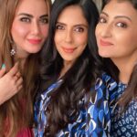 Nausheen Ali Sardar Instagram - My besties surprise birthday bash by @rishmakakar and @rishikakar ...#saarebolohappybirthday @raymon_kakar #❤️ #23september #2022 #happybirthday