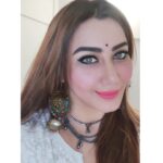 Nausheen Ali Sardar Instagram - "You can take a girl out of India....but you cannot take india out of a girl....."- dialogue from my movie Three❤️ #feltapt #beingindian #traditional
