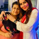 Nausheen Ali Sardar Instagram - From our Childhood to yours 😁😉🥳🥳🥳🥳🥳 HAPPY BIRTHDAY @roopadivatia #timetravel #epic #friendslikefamily #oldisgold #kkusum #reunion #tvshow #friends #friendship #tvshows #indiantelivision @sonytvofficial #❤️@balajitelefilmslimited